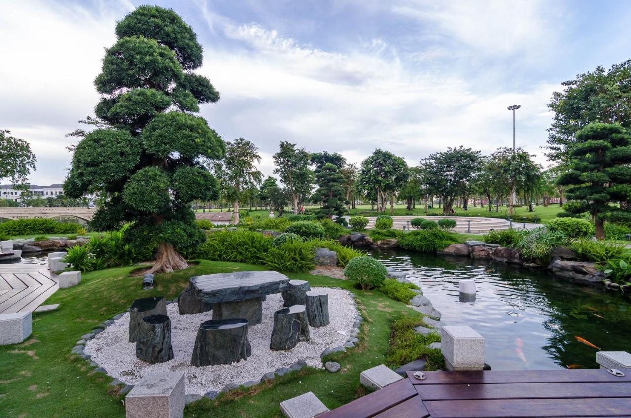 Luxhomes Saigon - Vinhomes Central Park Ho Chi Minh City Exterior photo